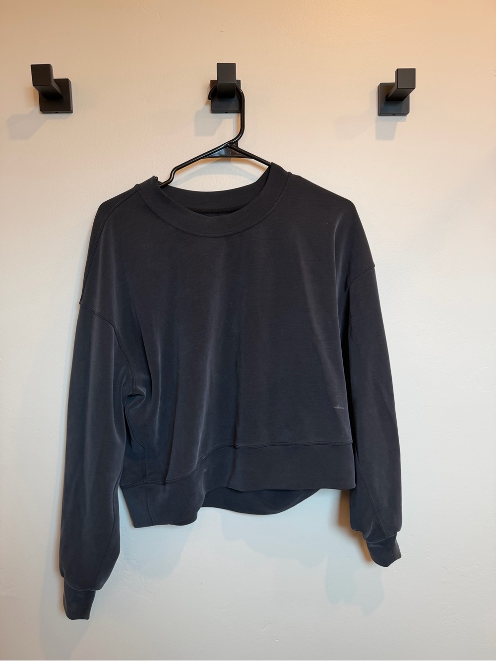 lululemon athletica Black Oversized Soft Stream Sweatshirt - Picture 2 of 3